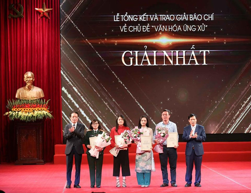 Lầu đầu tiên Giải báo chí về Văn hóa ứng xử được tổ chức. (Ảnh: Thanh Tùng/Vietnam+)