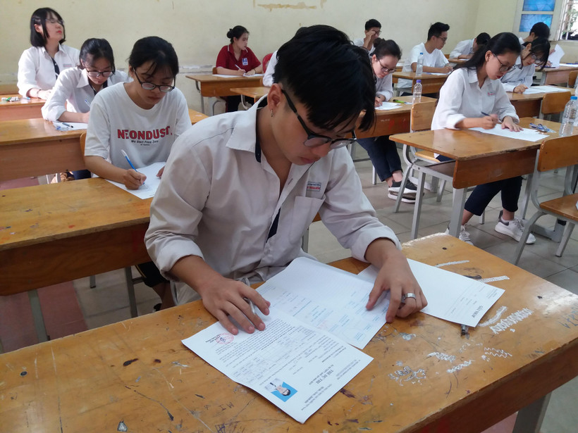 Thí sinh dự thi Trung học phổ thông quốc gia. (Ảnh: Phạm Mai/Vietnam+)