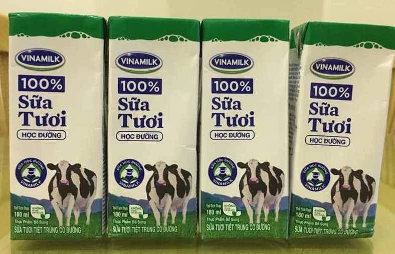 Sữa tươi học đường của Vinamilk cung cấp cho học sinh Hà Nội. (Ảnh: Việt Hà/Vietnam+)