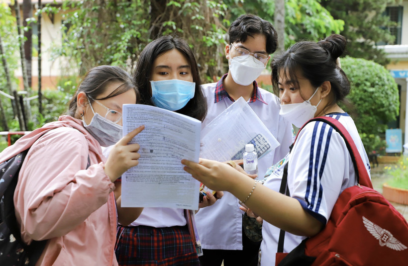 Thí sinh dự thi Tốt nghiệp Trung học phổ thông. (Ảnh: Hồng Giang/Vietnam+)
