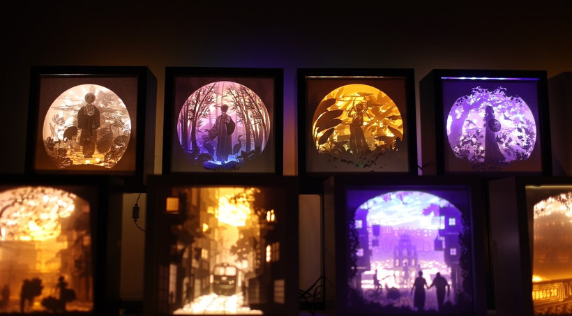 9X làm hộp đèn nghệ thuật tôn vinh cổ phục, cảnh đẹp Việt từ Bắc tới Nam. (Ảnh: Hoàng Đạt/Vietnam+)