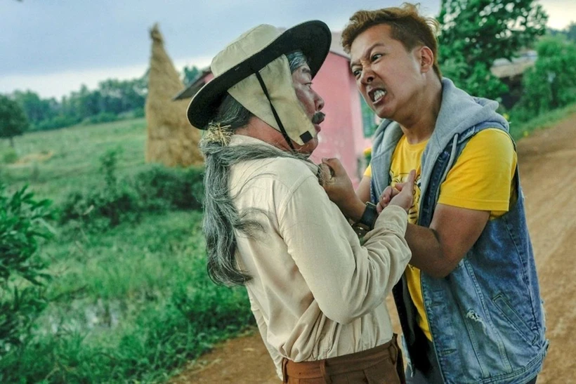 Ở "30 chưa phải Tết," Trường Giang thử sức với một vai diễn mang nhiều sắc thái. (Ảnh: Đoàn làm phim)