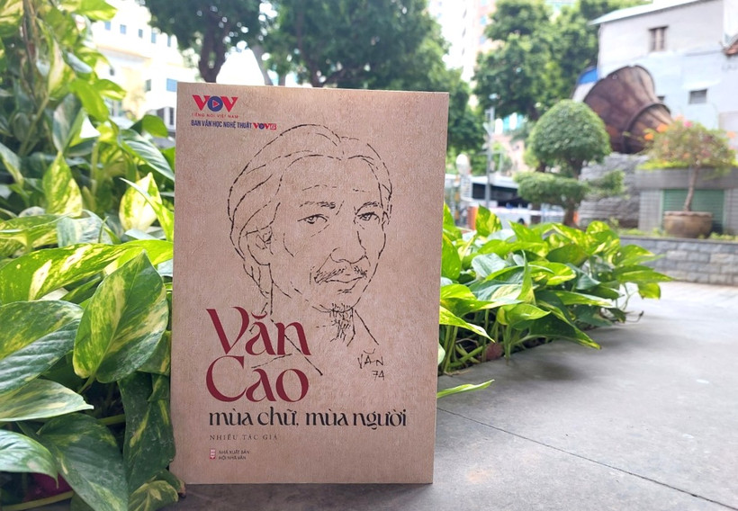 Cuốn sách do Nhà xuất bản Hội Nhà văn ấn hành. (Ảnh: Minh Thu/Vietnam+)