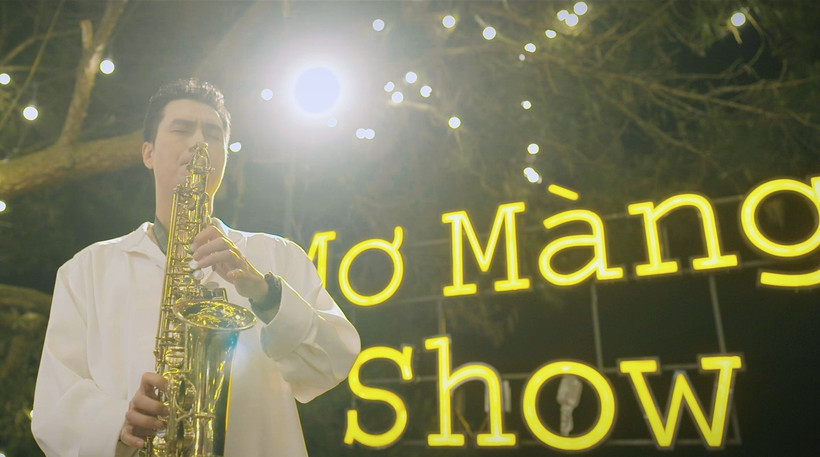 Vẻ ngoài lãng tử của Việt Anh trong phim mới sắp lên sóng "giờ vàng" VTV1. (Ảnh: VFC)