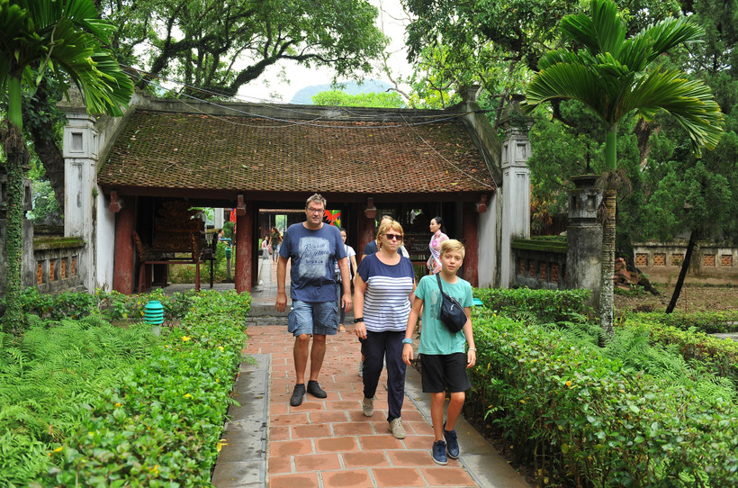 Việt Nam là điểm đến an toàn và hấp dẫn đối với nhiều người nước ngoài. (Ảnh: Minh Đức/TTXVN)