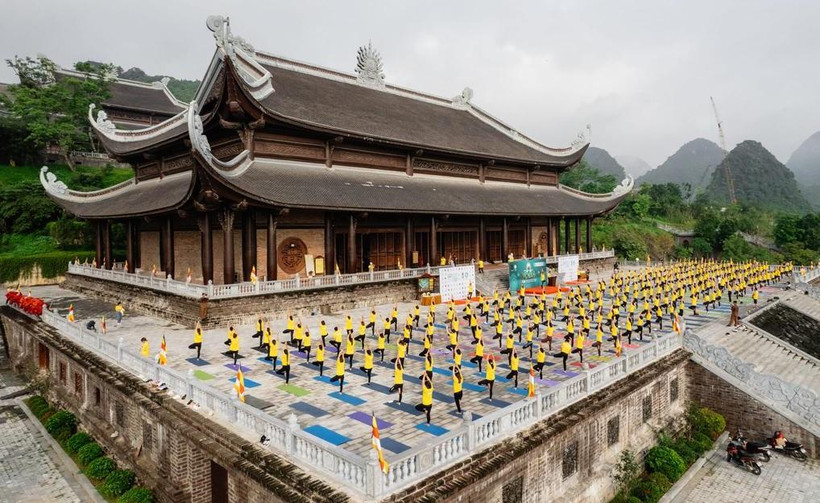 Kỷ niệm Ngày Quốc tế Yoga lần thứ 8 tại Chùa Tam Chúc, Hà Nam ngày 29/5/2022. (Ảnh: Đại sứ quán Ấn Độ)