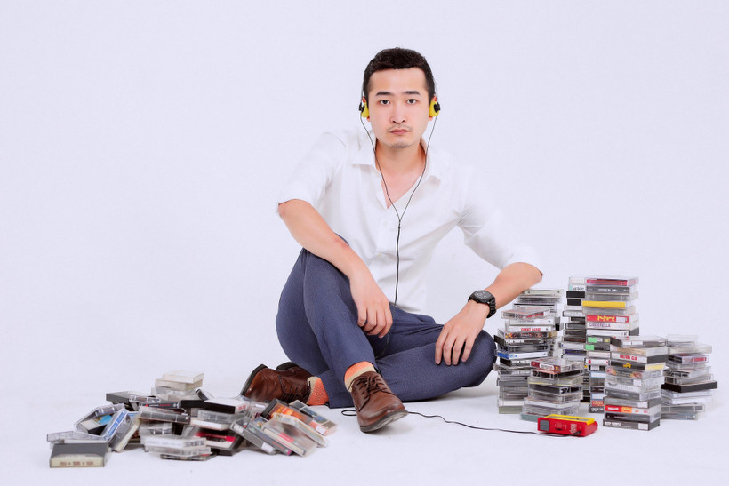 Nick M vốn là một nhà báo. Cho đến nay anh đã có 8 cuốn sách được xuất bản. (Ảnh: NVCC)