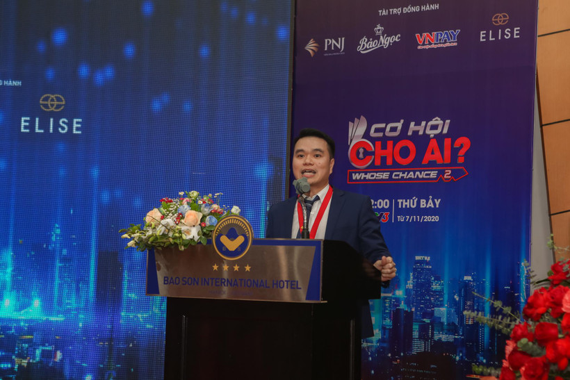 Tổng đạo diễn Cao Thế Anh chia sẻ về những điểm mới trong chương trình. (Ảnh: Minh Thu/Vietnam+)