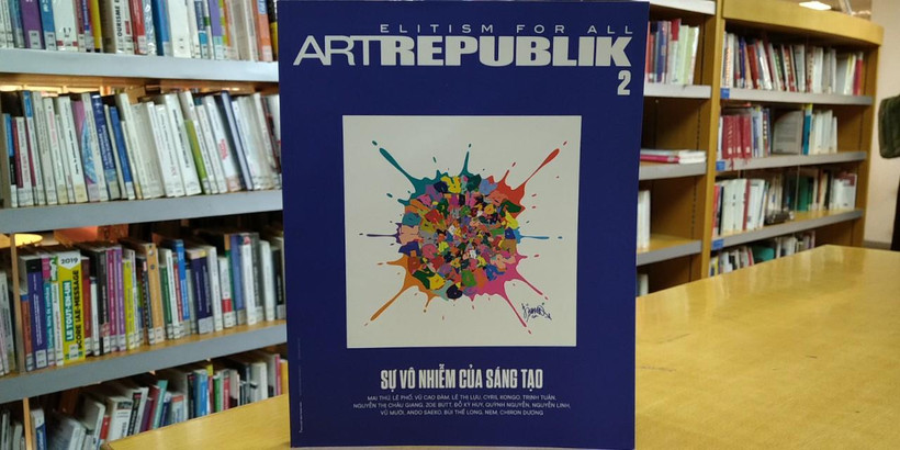 Ấn phẩm Art Republik Vietnam được xuất bản với tham vọng mang tới cái nhìn toàn cảnh về nghệ thuật đương đại tại Việt Nam. (Ảnh: Minh Thu/Vietnam+)