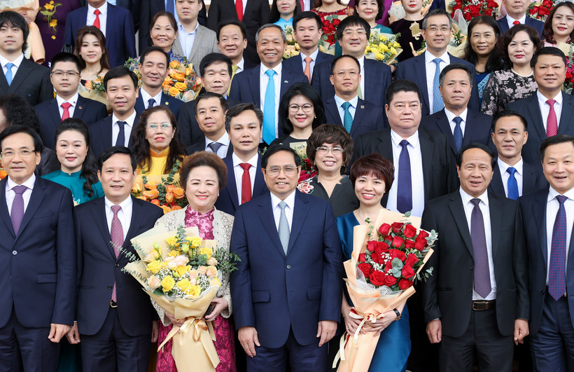Kỷ niệm Ngày Doanh nhân Việt Nam (13/10), Thủ tướng Phạm Minh Chính gặp mặt đại diện các doanh nghiệp, doanh nhân tiêu biểu nhằm ghi nhận, biểu dương những đóng góp, lắng nghe mong muốn, nguyện vọng của đội ngũ doanh nhân Việt Nam. (Ảnh: Dương Giang/TTXVN