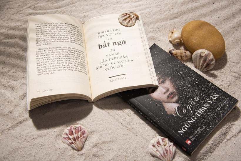 Cuốn sách mang tới cảm xúc tích cực cho phụ nữ hiện đại. (Ảnh: PV/Vietnam+)