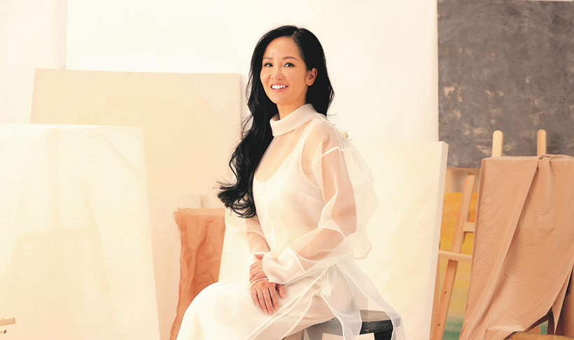 Diva Hồng Nhung sẽ biểu diễn cùng ban nhạc Anh Em trong chương trình cuối cùng của chuỗi “nhà hát trực tuyến” Music Home. (Ảnh: NVCC) 