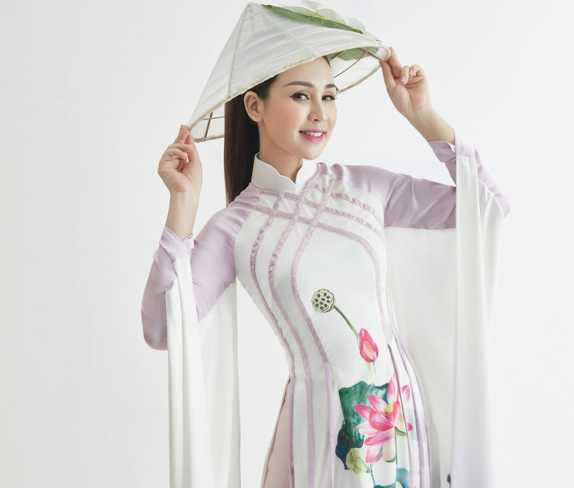 Tạo hình đằm thắm, đậm chất truyền thống của Khánh Ly trong album mới. (Ảnh: NVCC)