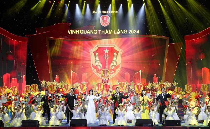 Lần đầu tiên công chúng cả nước đã có dịp tìm hiểu sâu hơn về ngành Cơ yếu Việt Nam thông qua ngôn ngữ nghệ thuật. (Ảnh: CTV/Vietnam+)