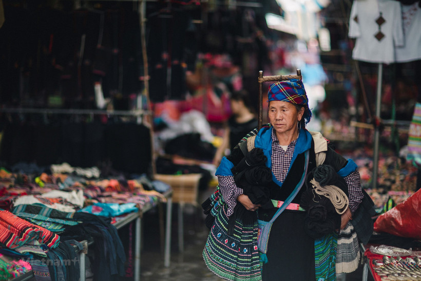 Bộ trưởng Bộ Văn hóa, Thể thao và Du lịch đã phê duyệt đề án “Bảo tồn, phát huy trang phục truyền thống các dân tộc thiểu số Việt Nam trong giai đoạn hiện nay.” (Ảnh minh họa: Vietnam+)