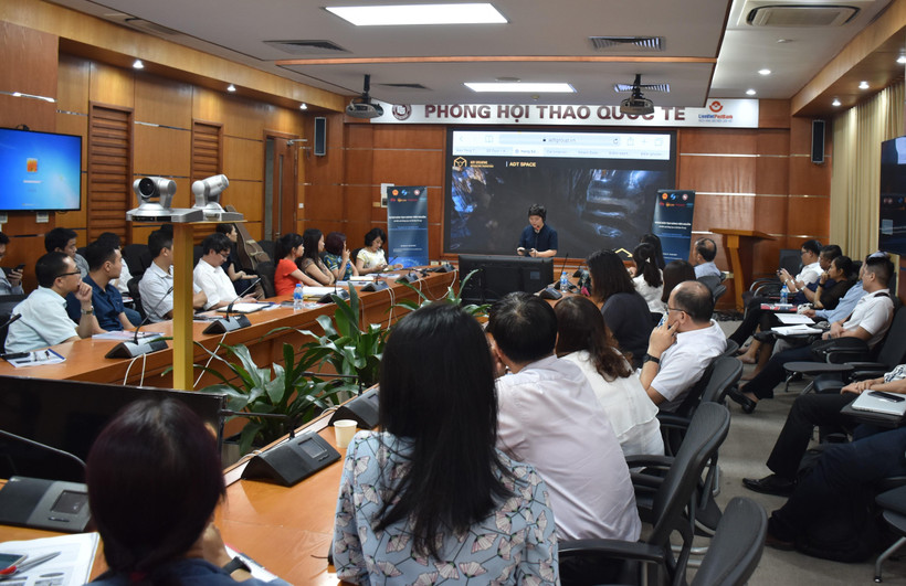 Chương trình đào tạo đã thu hút được sự tập trung cao độ của các giảng viên. (Ảnh: PV/Vietnam+)