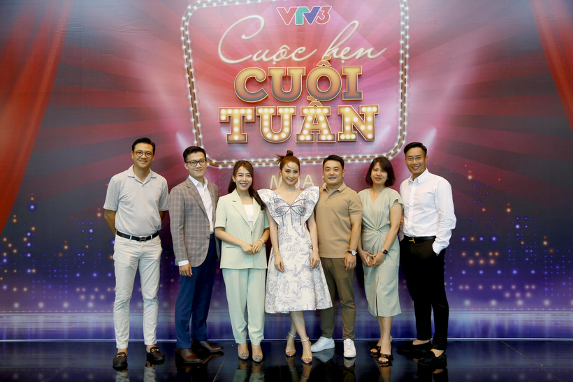 Êkíp thực hiện chương trình Cuộc hẹn cuối tuần mùa 2. (Ảnh: VTV)