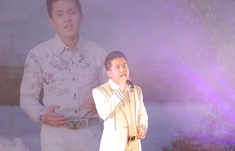 Ca sỹ Mai Trần Lâm vừa ra mắt phim ca nhạc Bolero mang đậm chất điện ảnh. (Ảnh: NVCC)