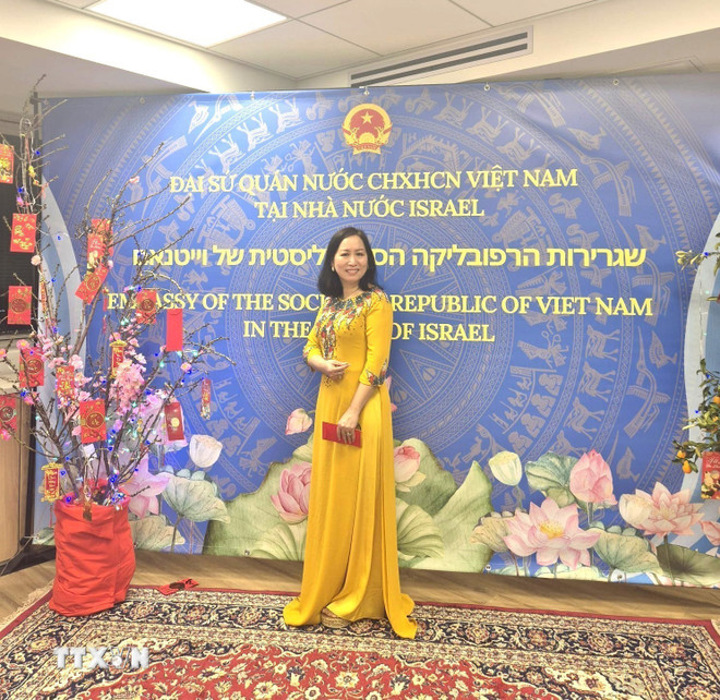ttxvn-nguyen-thi-son-kieu-bao-israel.jpg