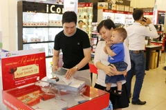 Mua hàng tại FPT Shop. (Nguồn: FPT)