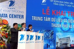 Lãnh đạo VNPT khai trương Trung tâm dữ liệu tại Hà Nội. (Nguồn: VNPT VinaPhone)