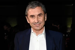 CEO của Burberry quyết định từ chức để về... Salvatore Ferragamo