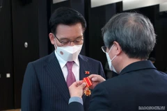 Trao Huân chương Hữu nghị cho cựu Tổng lãnh sự danh dự tại Hàn Quốc