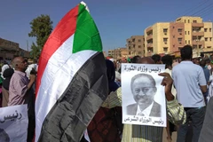 Quân đội Sudan ngăn hàng nghìn người biểu tình tiến tới Phủ Tổng thống