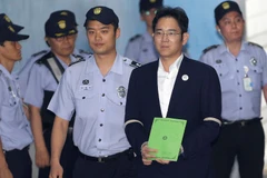 Người thừa kế Tập đoàn Samsung Lee Jae-yong bị kết án 2,5 năm tù giam