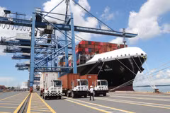 VASEP kiến nghị TP.HCM chưa thu phí hạ tầng cảng biển trong năm 2021