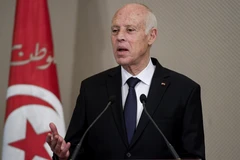 Tổng thống Tunisia giải tán chính phủ, đình chỉ hoạt động Quốc hội