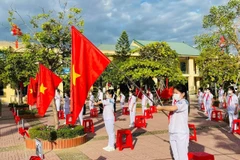 Học sinh nhiều địa phương chào đón năm học mới theo hình thức đặc biệt