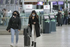 Làn sóng lây nhiễm virus SARS-CoV-2 thứ hai bùng phát mạnh tại Canada