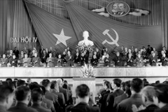 Đại hội lần thứ IV của Đảng: Thống nhất Tổ quốc, cả nước tiến lên CNXH