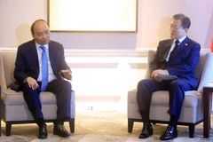 Chủ tịch nước Nguyễn Xuân Phúc gặp lãnh đạo các nước, tổ chức quốc tế