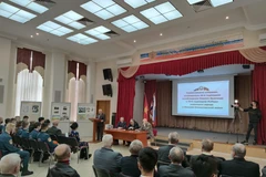 Míttinh trọng thể nhân kỷ niệm 46 năm thống nhất đất nước tại Nga