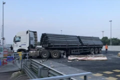 Xe đầu kéo gây tai nạn liên hoàn trên cao tốc Hạ Long-Hải Phòng