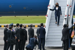 [Video] Hình ảnh Phó Tổng thống Mỹ Kamala Harris tới Singapore