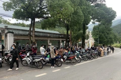 [Photo] Bắt giữ 206 thanh niên đánh võng môtô trên đường lên Tam Đảo