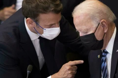 Tổng thống Mỹ-Pháp thảo luận về vấn đề tăng cường phòng thủ châu Âu