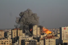 Israel đánh sập ngân hàng Hamas, tuyên bố không dừng không kích Gaza