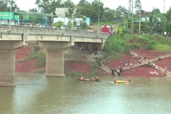 Khẩn trương tìm kiếm người mất tích khi đi câu cá ở hồ thủy điện