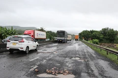 Đến ngày 30/11 sẽ hoàn thành sửa chữa Quốc lộ 1 qua Phú Yên