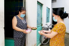 Hà Nội biểu dương chủ nhà trọ miễn, giảm tiền cho người gặp khó khăn