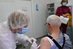 Thụy Điển mở rộng đối tượng được tiêm mũi vaccine tăng cường