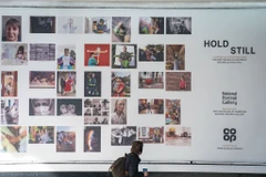 Ra mắt cuốn sách về nước Anh trong đại dịch COVID-19