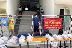 TP.HCM “căng mình” trong cuộc chiến chống COVID-19: Tình thế cấp bách