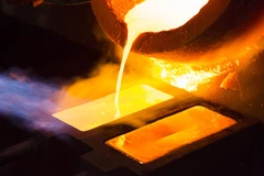 [Video] Khám phá bên trong nhà máy luyện vàng tinh khiết 99,99%