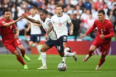 Bán kết Anh-Đan Mạch: Sterling khẳng định phạt penalty là chính xác