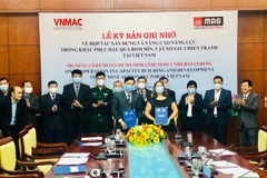 Hợp tác nâng cao năng lực xử lý bom mìn sau chiến tranh tại Việt Nam